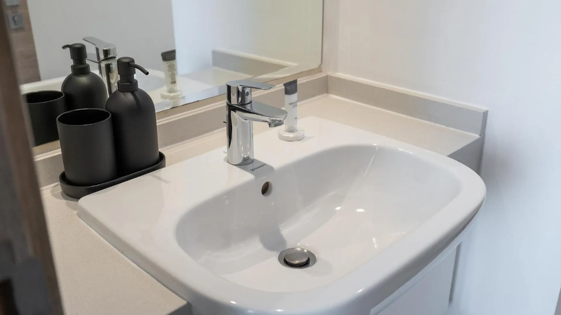 Διαμέρισμα Luxury 1-Bedroom In Dubai Marina That Sleeps 2 Ηνωμένα Αραβικά Εμιράτα