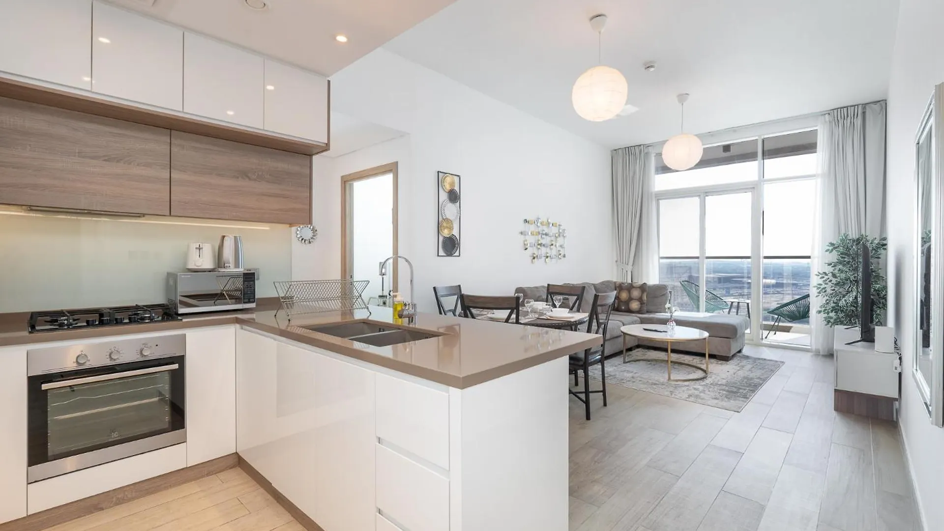Apartment Luxury 1-Bedroom In Dubai Marina That Sleeps 2