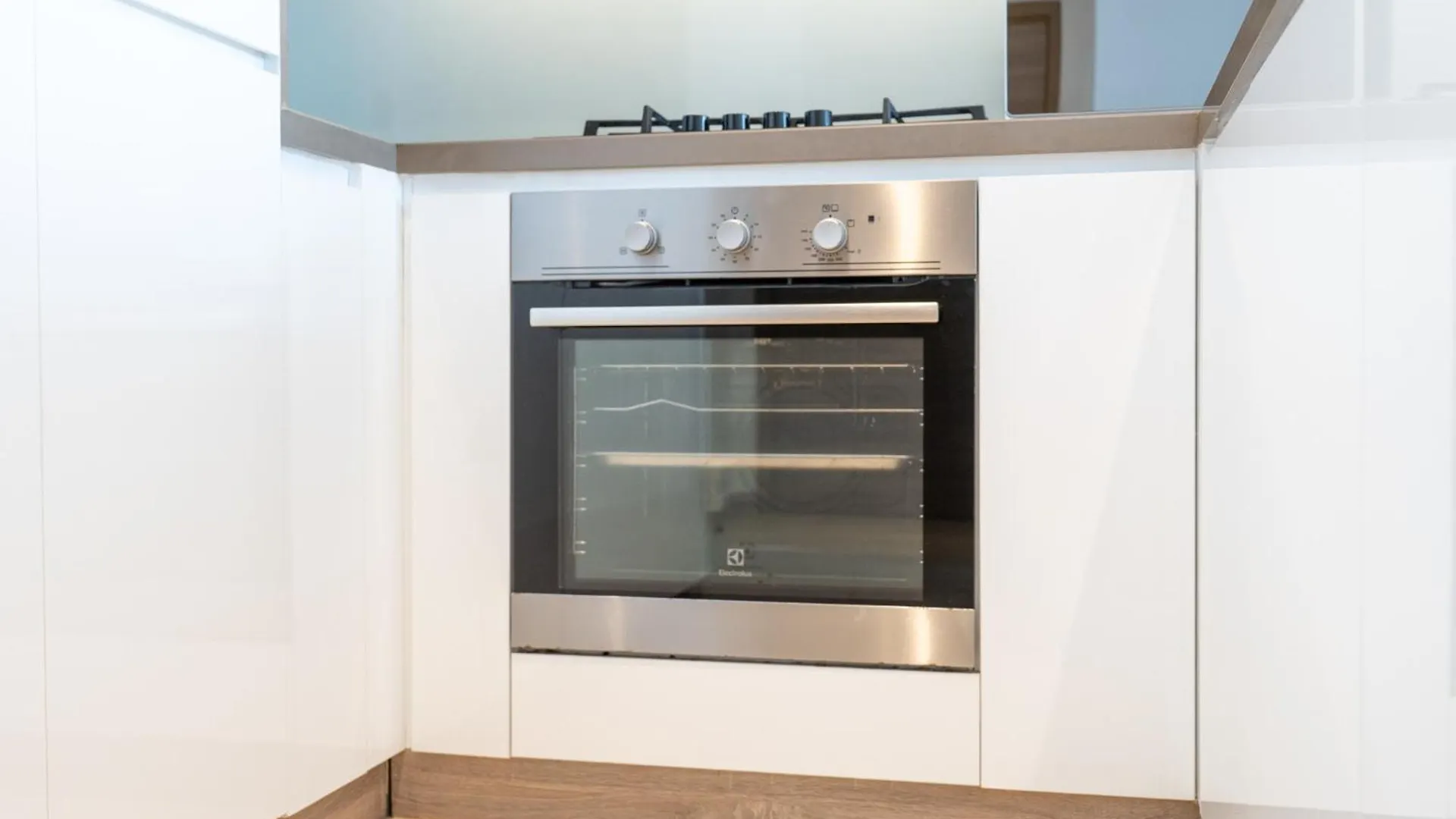 Luxury 1-Bedroom In Dubai Marina That Sleeps 2